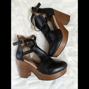 Free People Cedar Clogs 38 Black